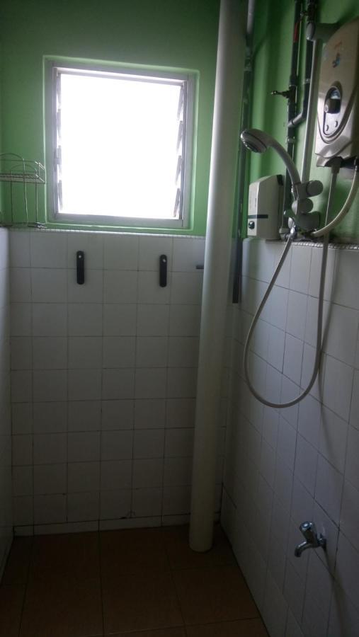 Travellers Planet Hotel & Guesthouse Malacca Esterno foto